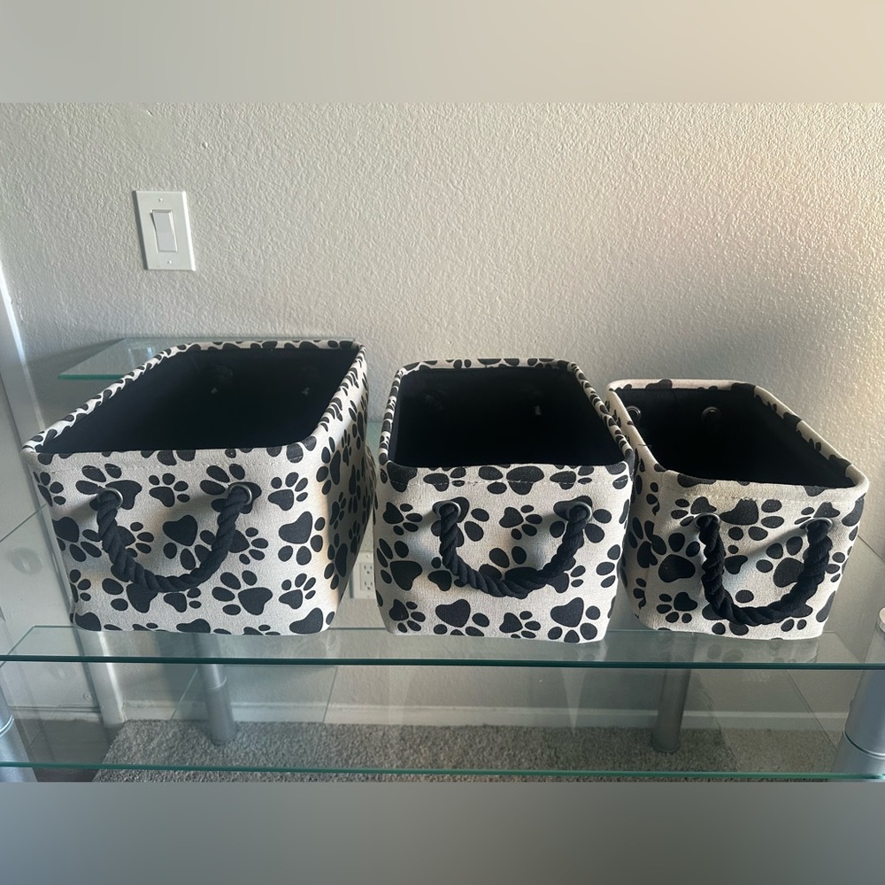 Dog baskets set of 3, brand new.